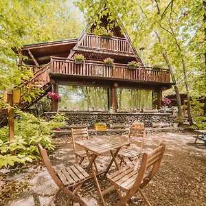 Matilde's Etna Nature House Chalet